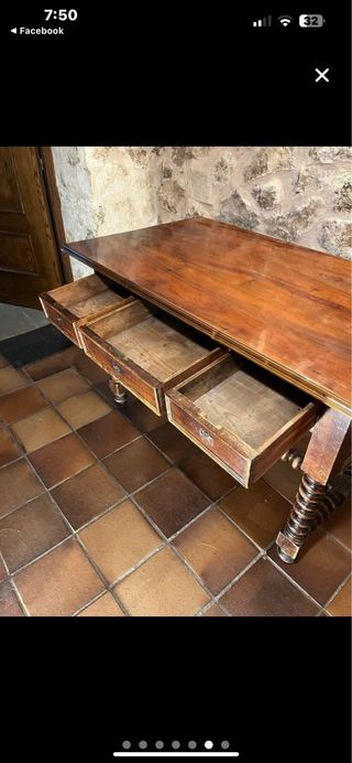 Mesa antigua madera - Estilo clásico