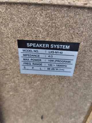 Altavoces madera-plata