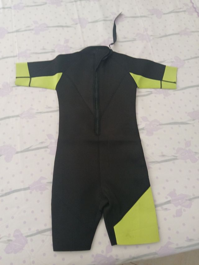 Traje neopreno niño - talla 14.