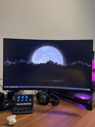 Monitores 27" AOC y Acer con soporte