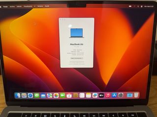 MacBook Air 13.3" M2 - 8GB/256GB SSD