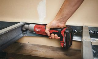 Milwaukee M18 BRAID-0 Atornillador impacto angular