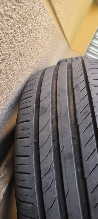 Neumáticos Continental 255/55 ZR19
