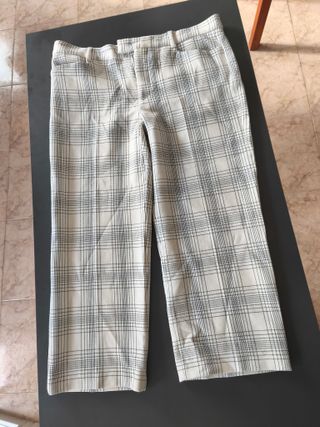 Pantalones Zara Woman cuadros beige-negro, talla 4