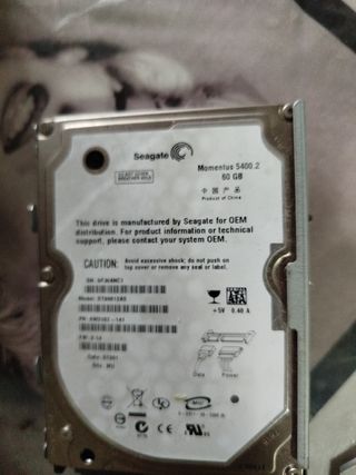 Discos duros Seagate 60GB y Toshiba 320GB