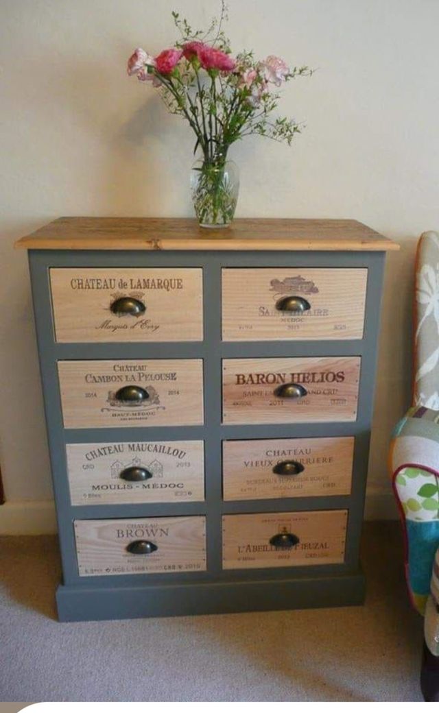 Pannelli decorativi, cassette per vino, cantine per vini, cantine