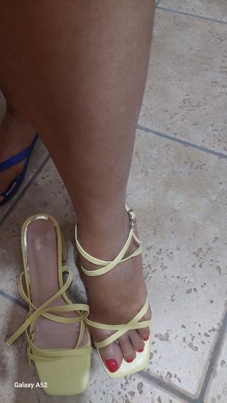 Scarpe gialle