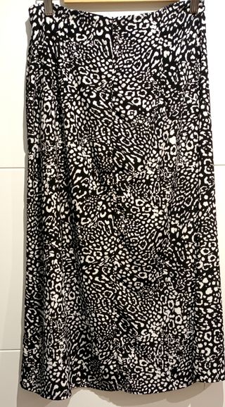 Falda midi