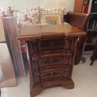 Mobiletto noce 3 cassetti
