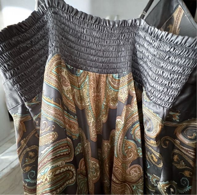 Abito da donna effetto fazzoletto