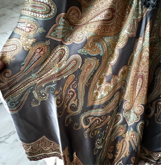 Abito da donna effetto fazzoletto