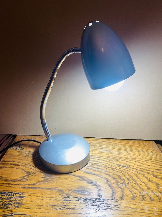 Lampara escritorio metal gris