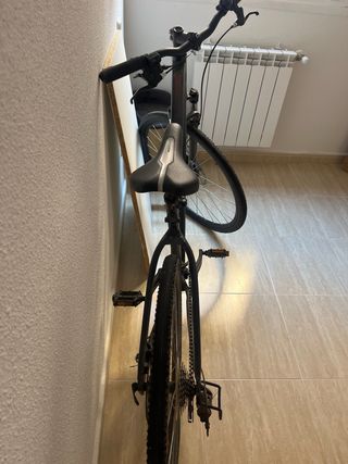 Bicicleta de trekking 28 pulgadas talla M 