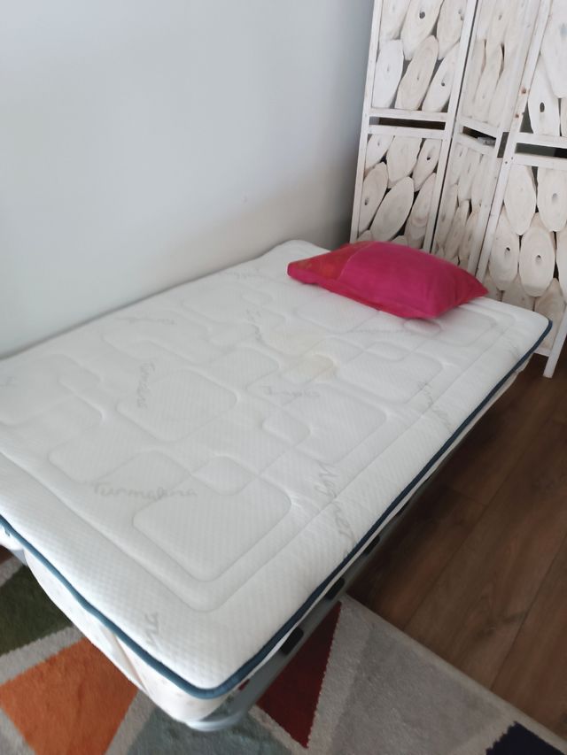 Sofá cama plegable - beige/morado