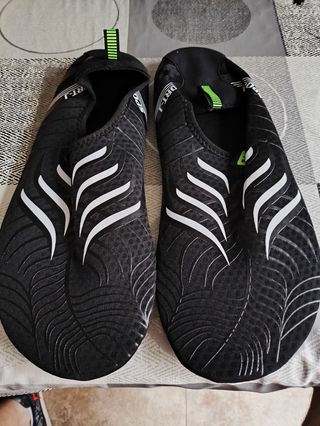 Escarpines agua talla 46-47