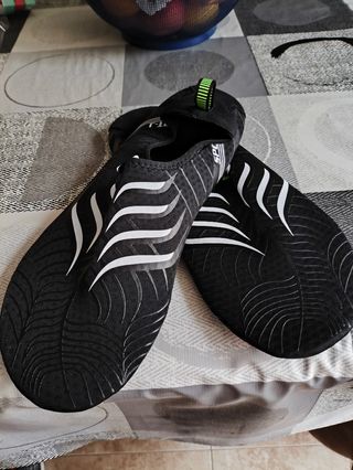 Escarpines agua talla 46-47