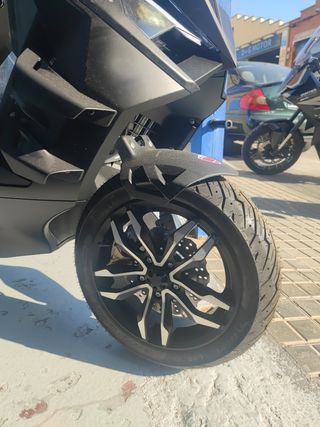 Italjet Dragster 300 - Scooter