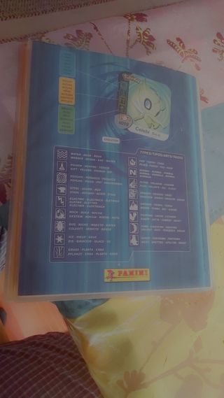 Álbum Pokémon Staks - 222 imanes
