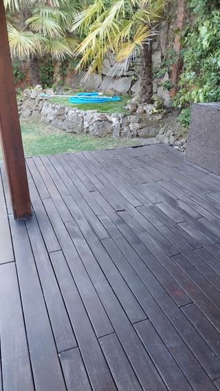 Tarima exterior madera tropical 42m2