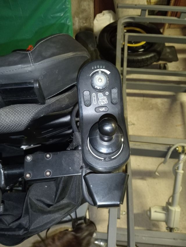 Silla ruedas eléctrica AVIVA RX40