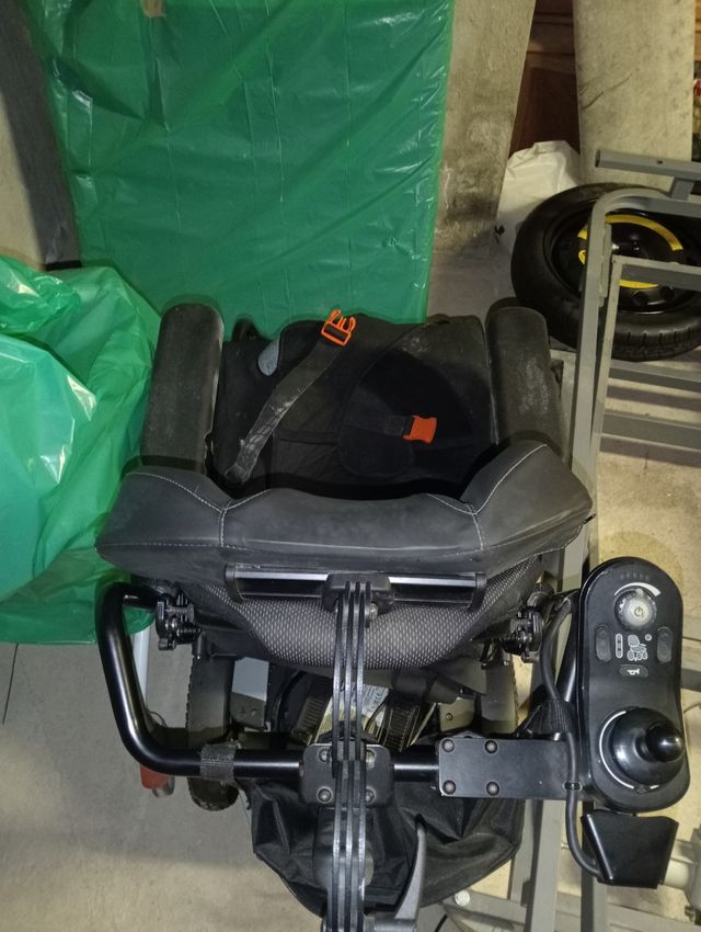 Silla ruedas eléctrica AVIVA RX40