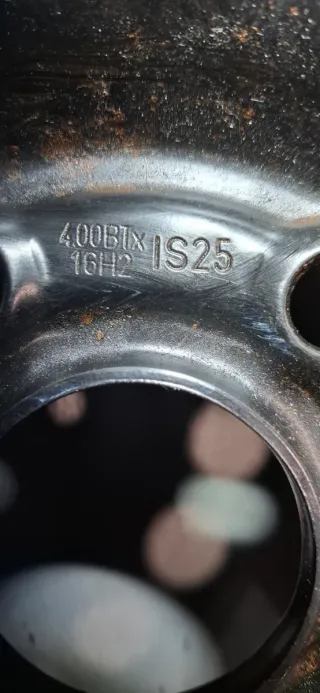 Ruedas Repuesto 80km/h Roja y negra. Quedan 2