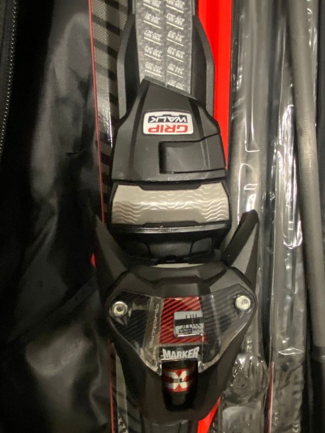 Esquís Audi Quattro