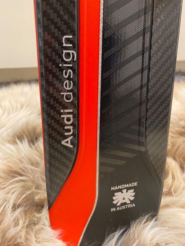 Esquís Audi Quattro