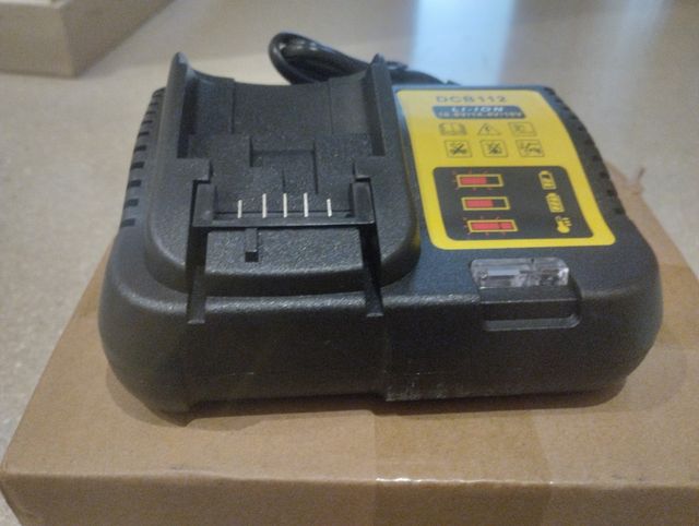 Cargador DCB112 10.8V-18V Li-ion