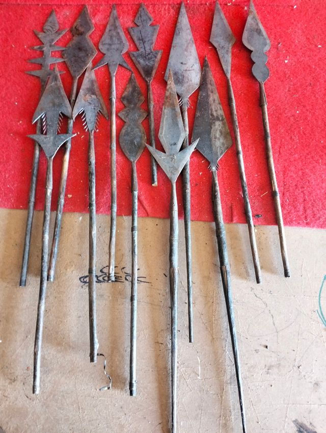 12 frecce in metallo antico