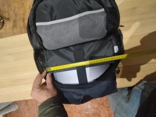 Mochila Samsonite negra y amarilla