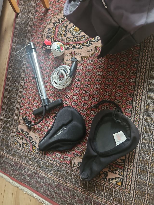 Accesorios bici: sillín bomba candado ciclismo