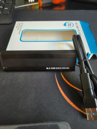 Enclosure M.2 SSD a USB