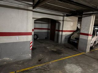 Garaje en venta en Santa Eugènia en Girona