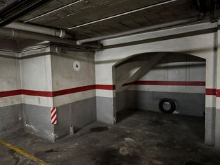 Garaje en venta en Santa Eugènia en Girona
