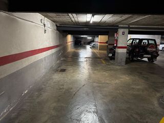 Garaje en venta en Santa Eugènia en Girona