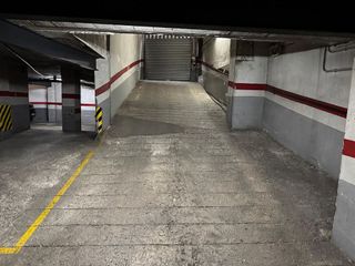 Garaje en venta en Santa Eugènia en Girona