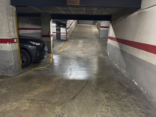 Garaje en venta en Santa Eugènia en Girona