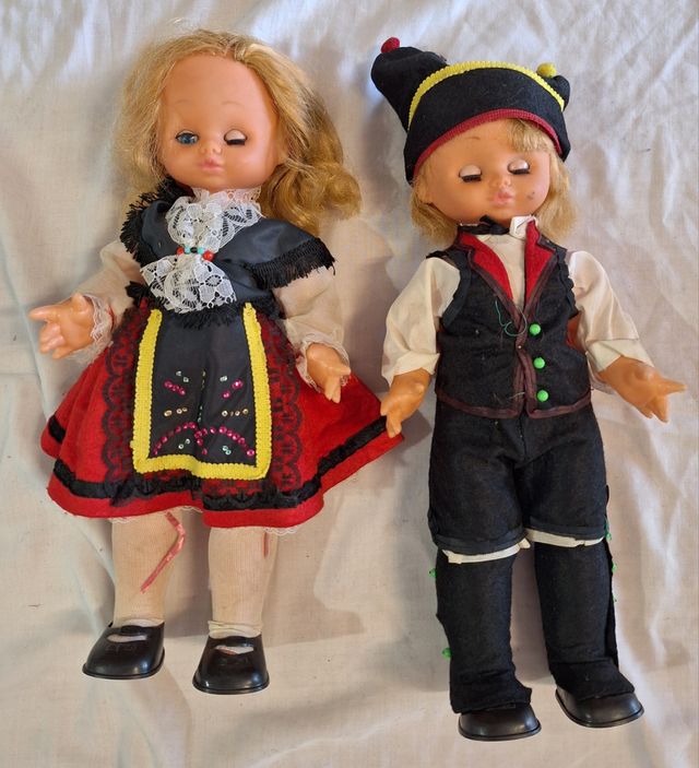 SET DI 2 BAMBOLE COSTUMI REGIONALI GALÍCIA