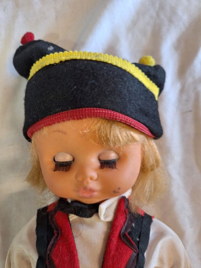 SET DI 2 BAMBOLE COSTUMI REGIONALI GALÍCIA