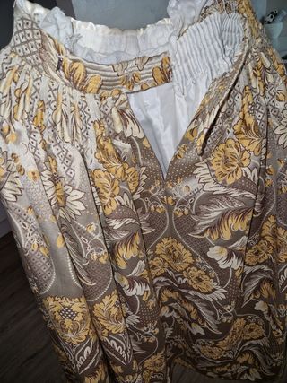 Falda Fallera beige , amarilla y marrón. 