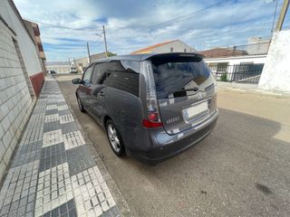 Mitsubishi Grandis 2007