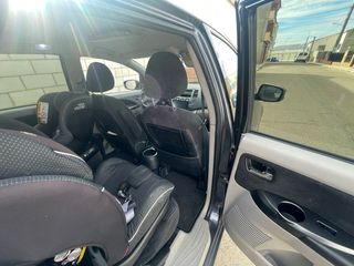 Mitsubishi Grandis 2007