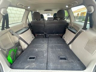 Mitsubishi Grandis 2007