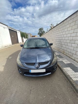 Mitsubishi Grandis 2007