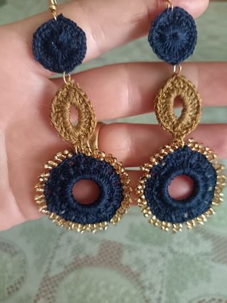Orecchini uncinetto oro e bianco