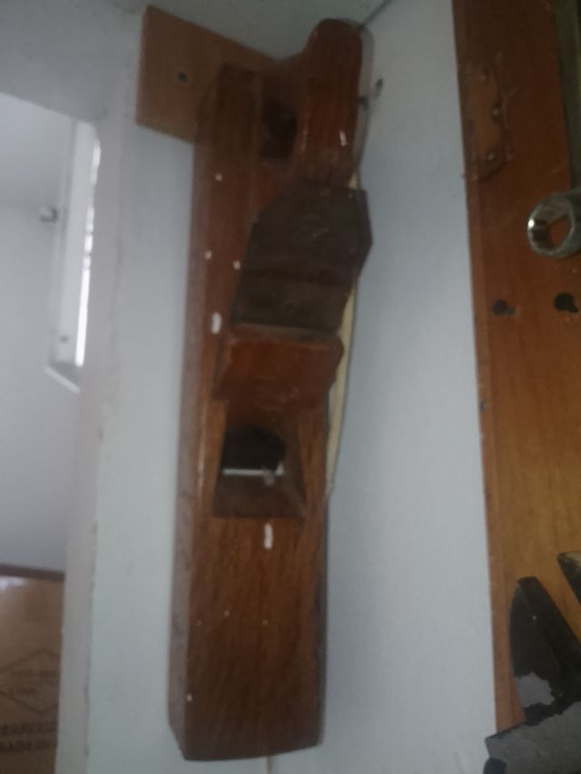 Cepillo carpintero antiguo funciona perfectamente