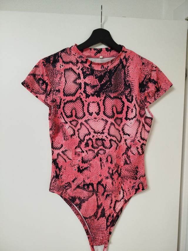 Body rosa stampa serpente