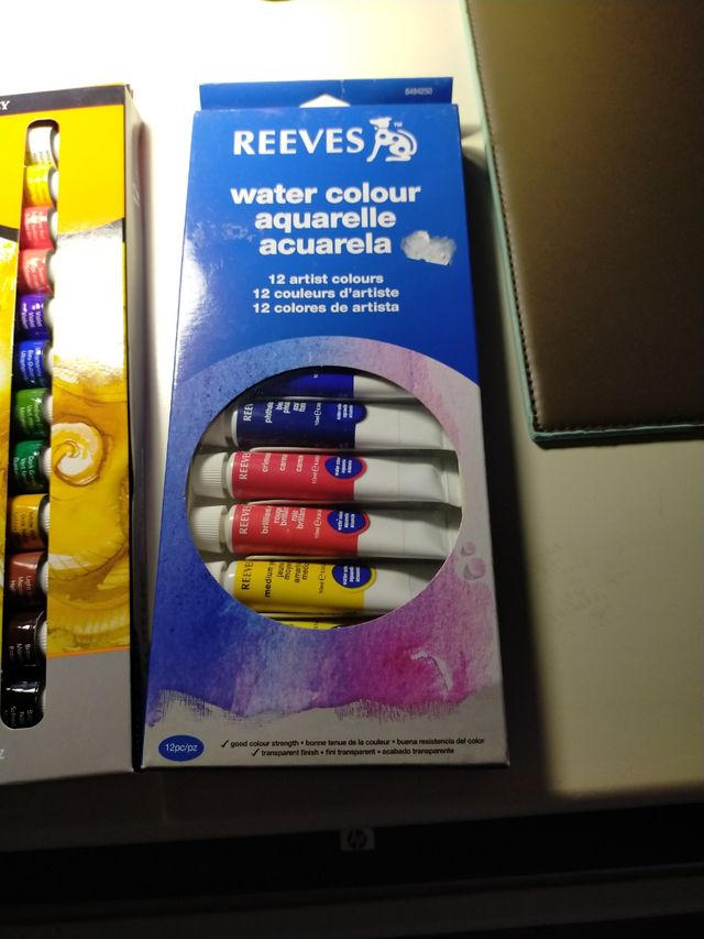 Estuches arte: Acuarelas, acrílicos y lettering