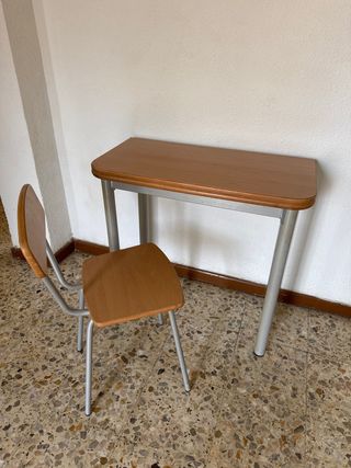 Mesa plegable + silla cocina. Metal y madera